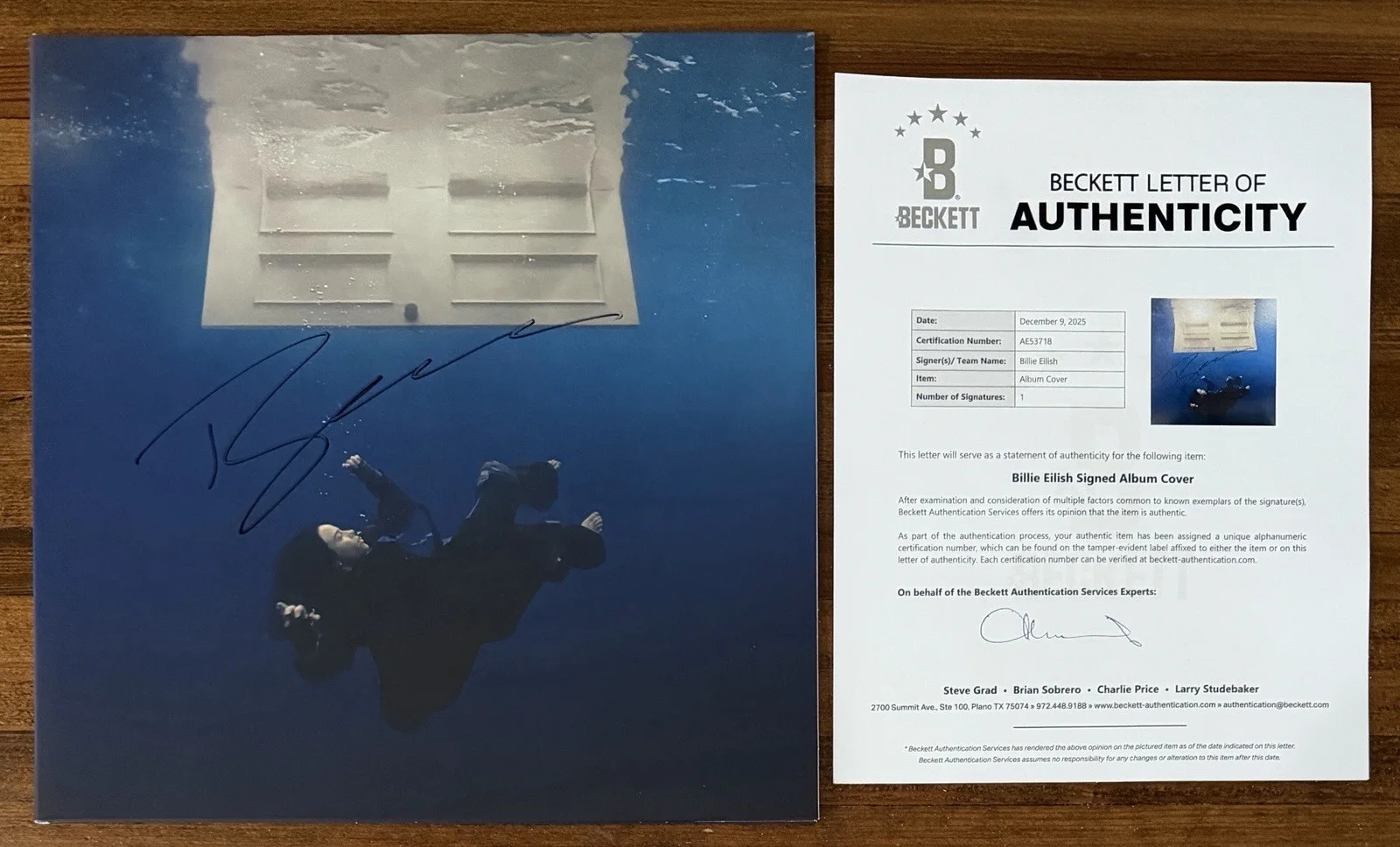 Billie Eilish — BILLIE EILISH HIT ME HARD AND SOFT SIGNED VINYL COVER AUTOGRAPH BECKETT BAS COA, изображение 3