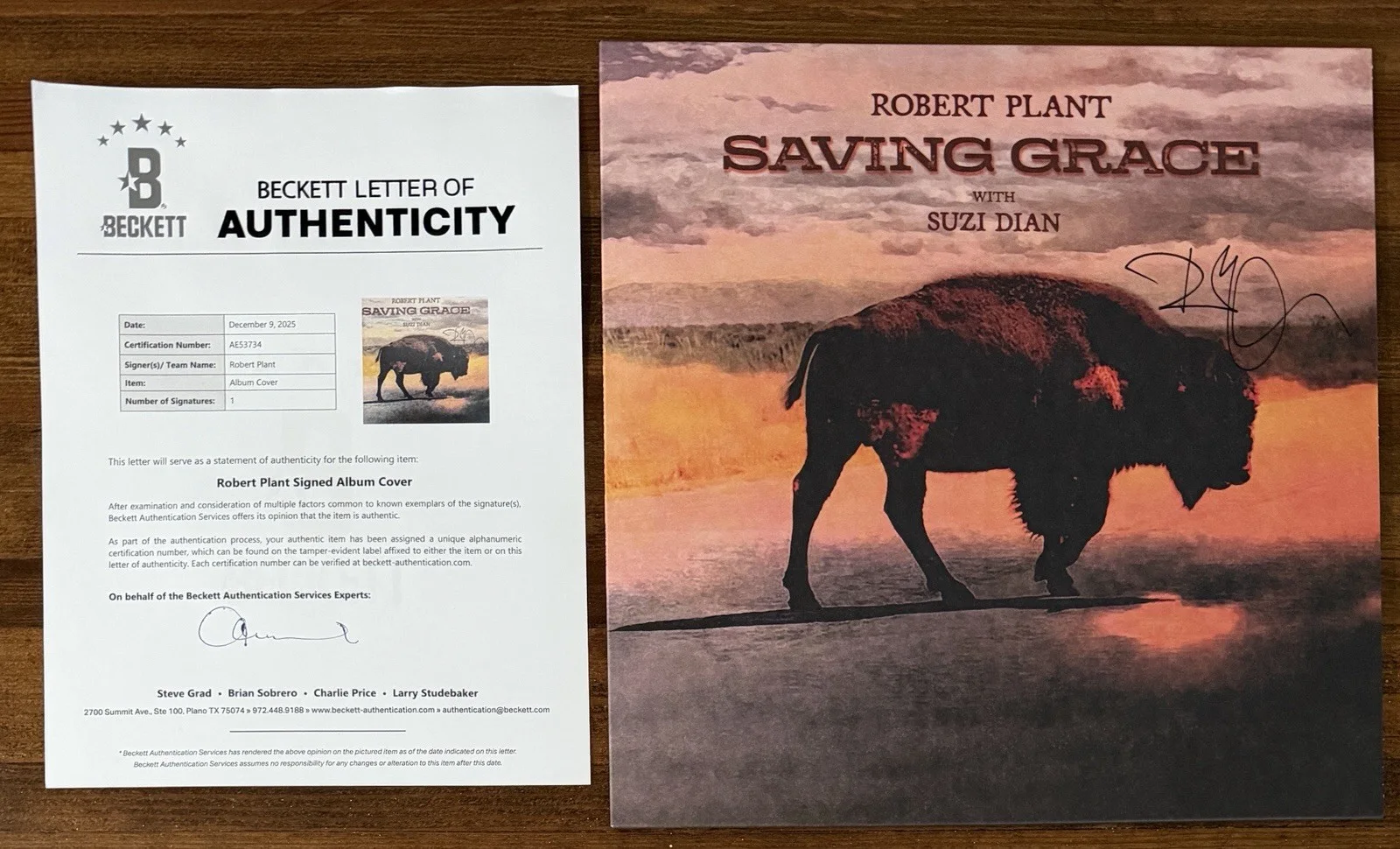 Robert Plant — LED ZEPPLIN Robert Plant SIGNED SAVING GRACE VINYL LP COVER AUTO BECKETT BAS COA