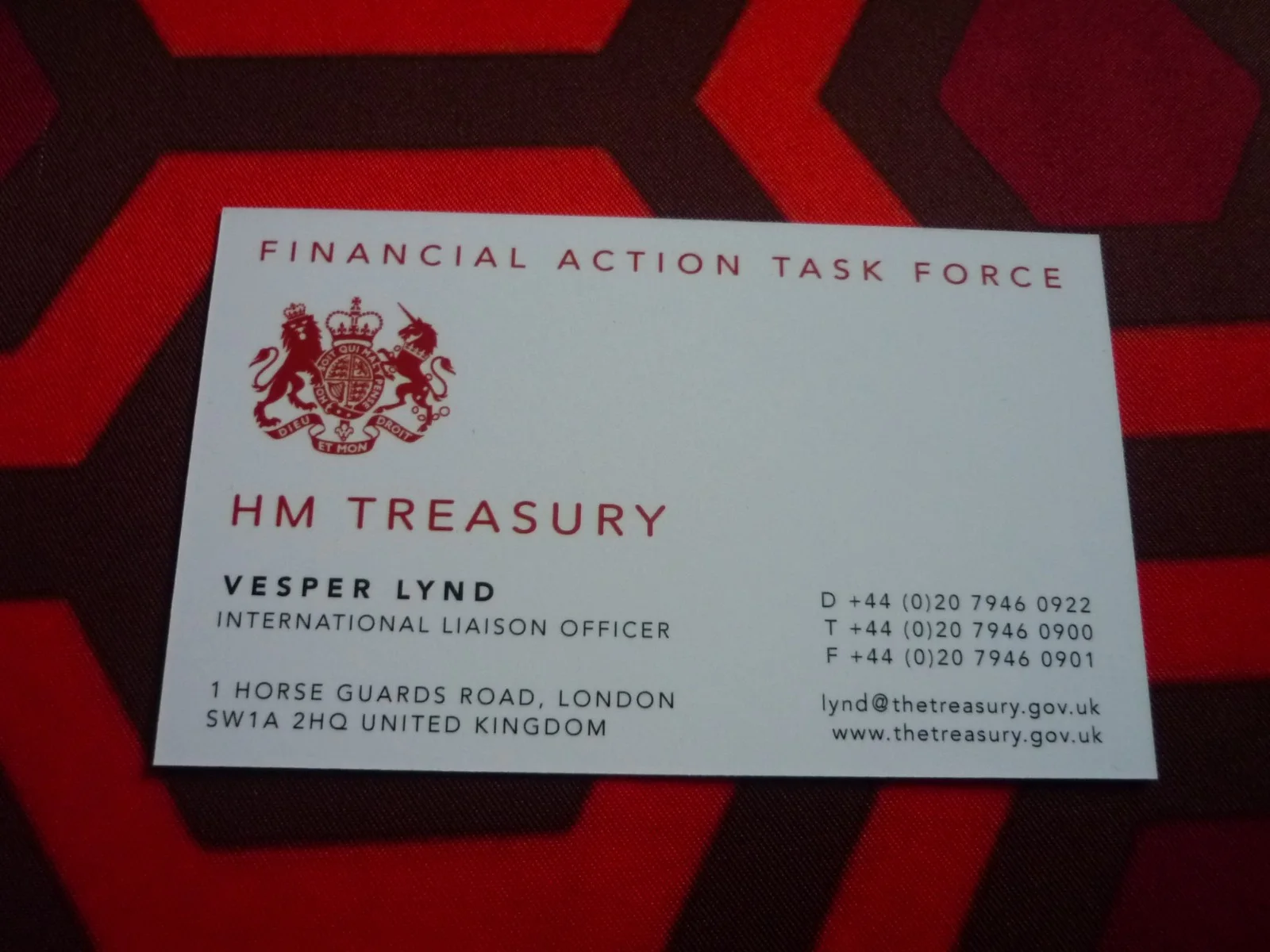 Replica prop boxed business card 1:1 scale vesper lynd casino royale 007 bond, image 4