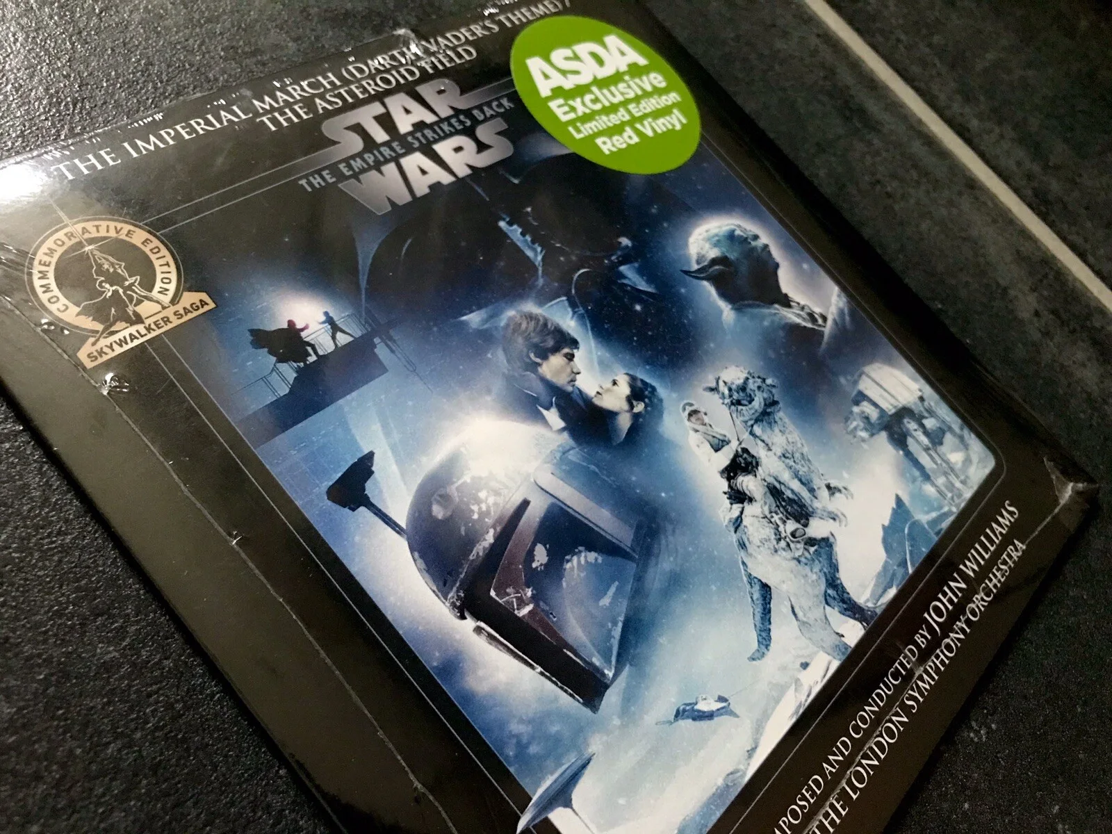 EMPIRE STRIKES BACK Movie 7in Coloured Vinyl HARRISON FORD CARRIE FISHER YODA, изображение 3
