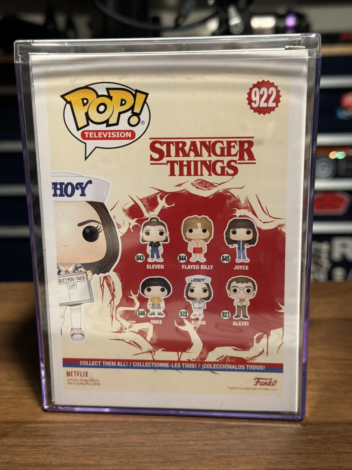 Maya Hawke — Maya Hawke Autographed Robin Stranger Things Funko Pop #922 With COA, image 3