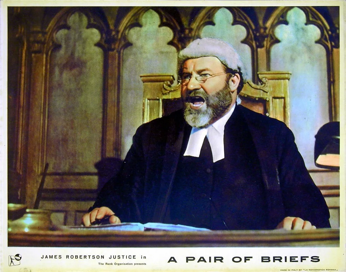 PAIR OF BRIEFS 1962 Michael Craig, James Robertson Justice, Liz Fraser LOBBY SET, изображение 2