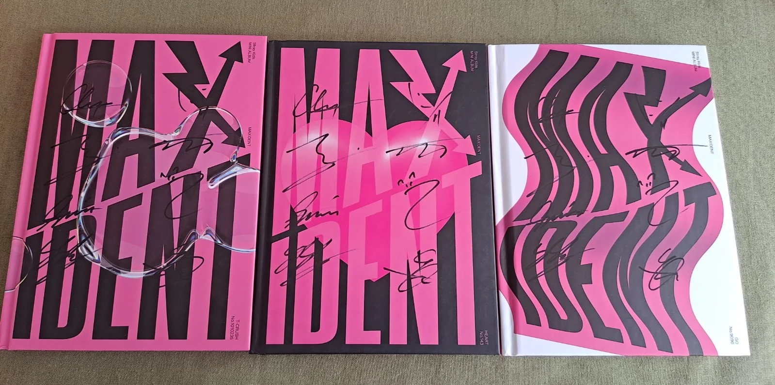 Stray Kids MAXIDENT ALBUM CD KOREAN Official Signed K-POP 2022, изображение 2