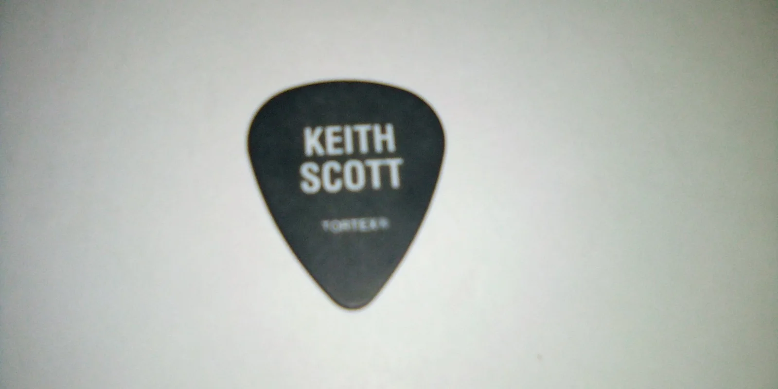 BRYAN ADAMS 40 YEARS STRONG KEITH SCOTT 2025 TOUR GUITAR PICK, изображение 2