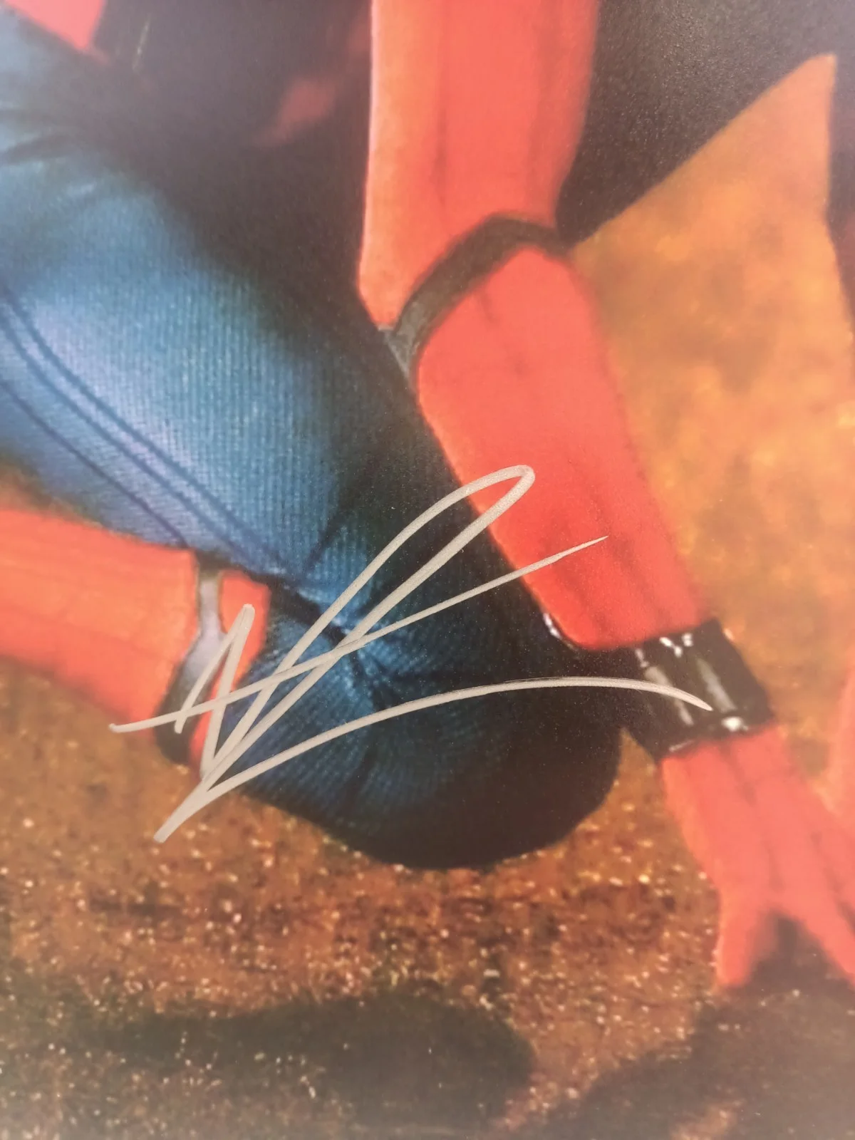 TOM HOLLAND SIGNED 8X10 PHOTO "SPIDER-MAN NO WAY HOME" with COA, изображение 2
