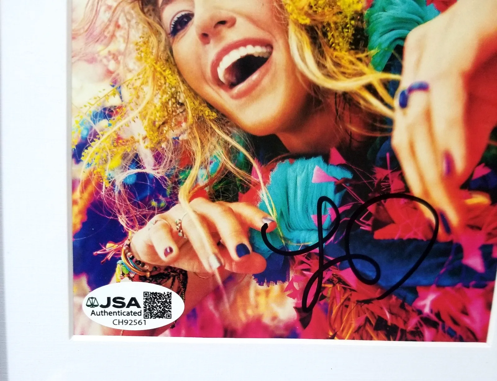 Lauren Daigle REAL hand SIGNED Self-Titled CD Framed Display JSA COA Autographed, image 2