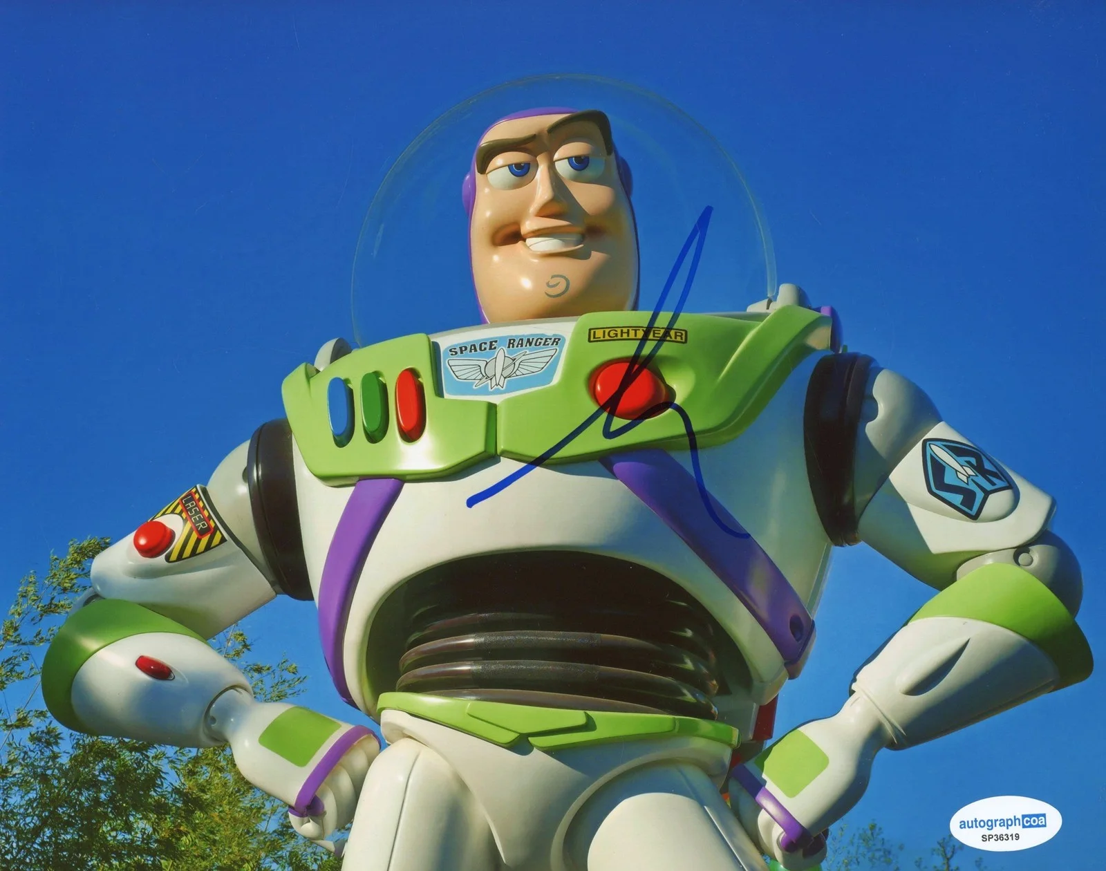 Tim Allen — Tim Allen "Toy Story" AUTOGRAPH Signed 'Buzz Lightyear' 8x10 Photo ACOA, image 2
