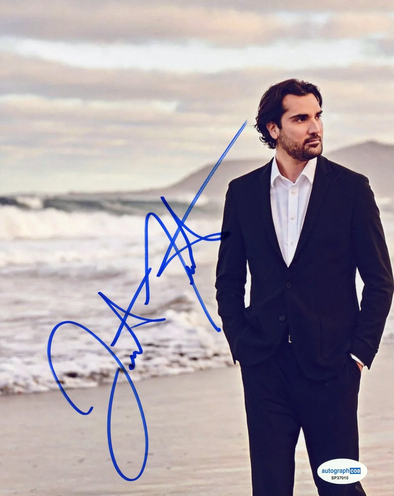 Jonathan Tetelman — Jonathan Tetelman AUTOGRAPH Signed Opera Singer Autographed 8x10 Photo ACOA, изображение 2