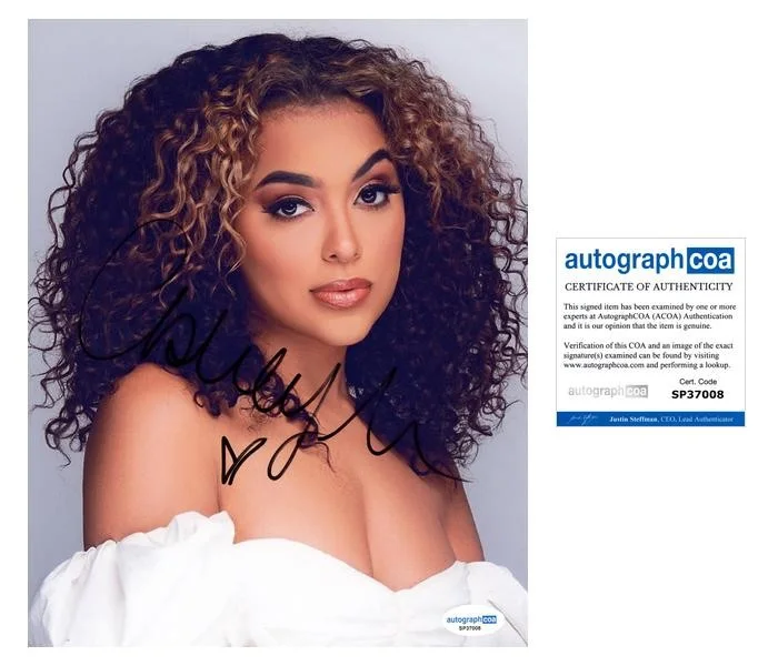 Ashley Nicole Moss — Ashley Nicole Moss "Triple Threat" AUTOGRAPH Signed CBS Sports 8x10 Photo ACOA