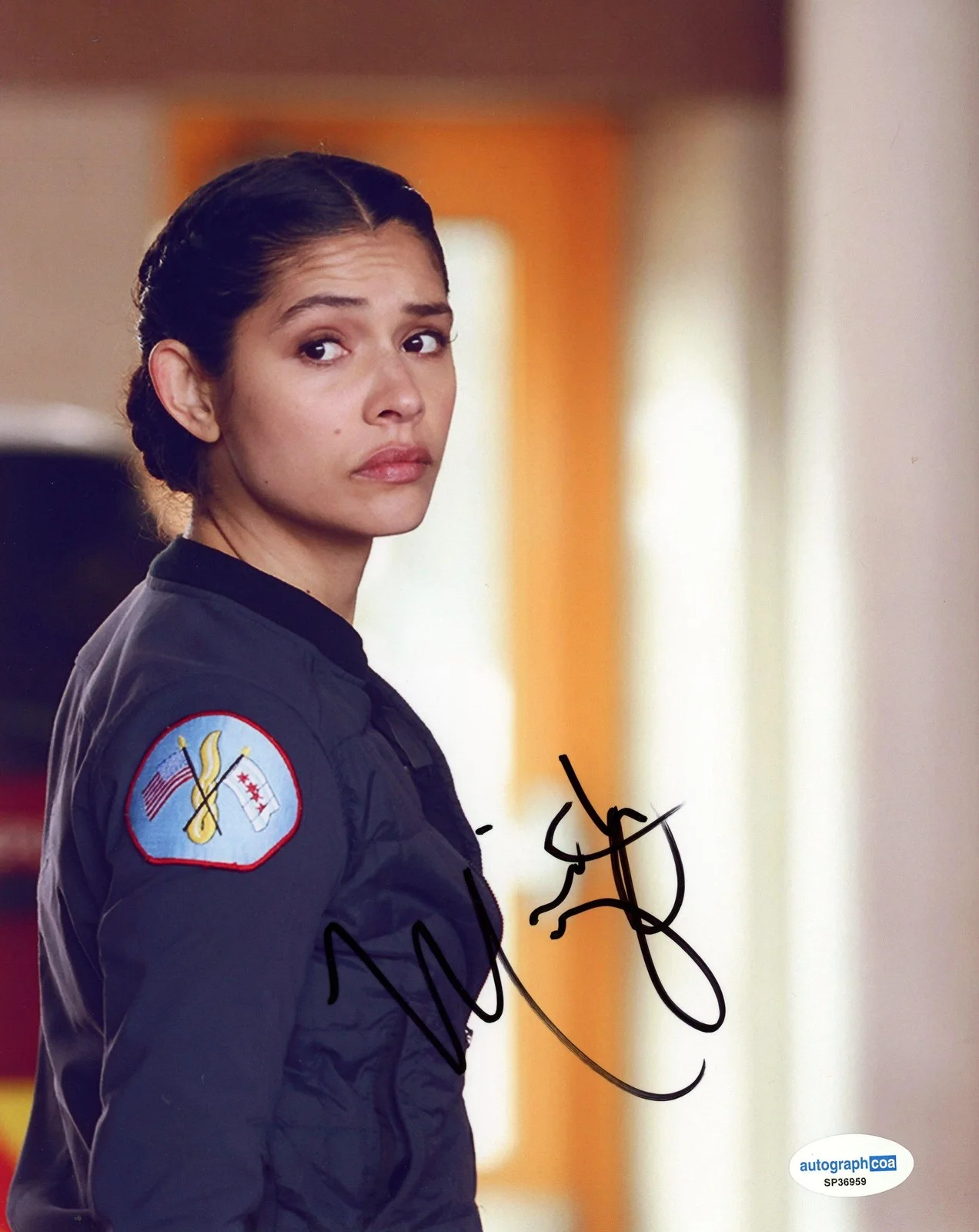 Miranda Rae Mayo — Miranda Rae Mayo "Chicago Fire" AUTOGRAPH Signed 'Stella Kidd' 8x10 Photo ACOA, изображение 2