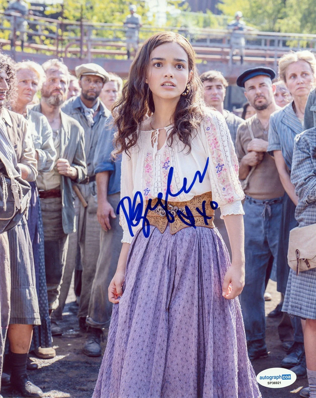 Rachel Zegler — Rachel Zegler "Hunger Games" AUTOGRAPH Signed Lucy Gray Baird 8x10 Photo ACOA, изображение 2