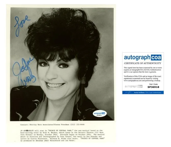 Jo Anne Worley — Jo Anne Worley "Prince of Central Park" AUTOGRAPH Signed 8x10 Photo ACOA