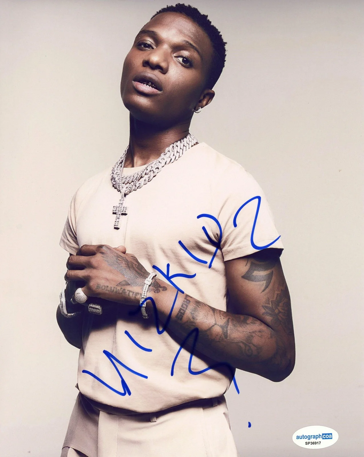Wizkid — Wizkid "Holla at Your Boy" Afrobeats Singer AUTOGRAPH Signed 8x10 Photo ACOA, image 2