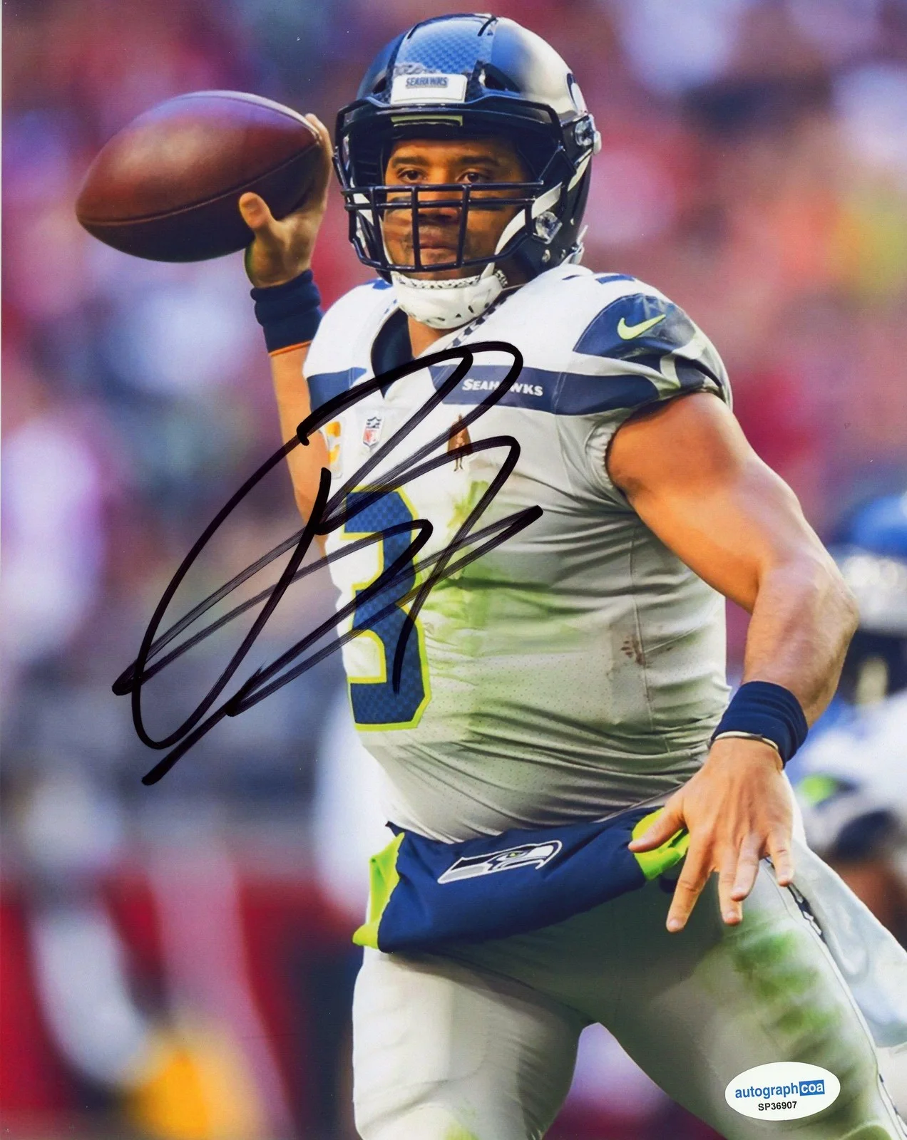 Russell Wilson — Russell Wilson AUTOGRAPH Signed Seattle Seahawks Autographed 8x10 Photo ACOA, image 2