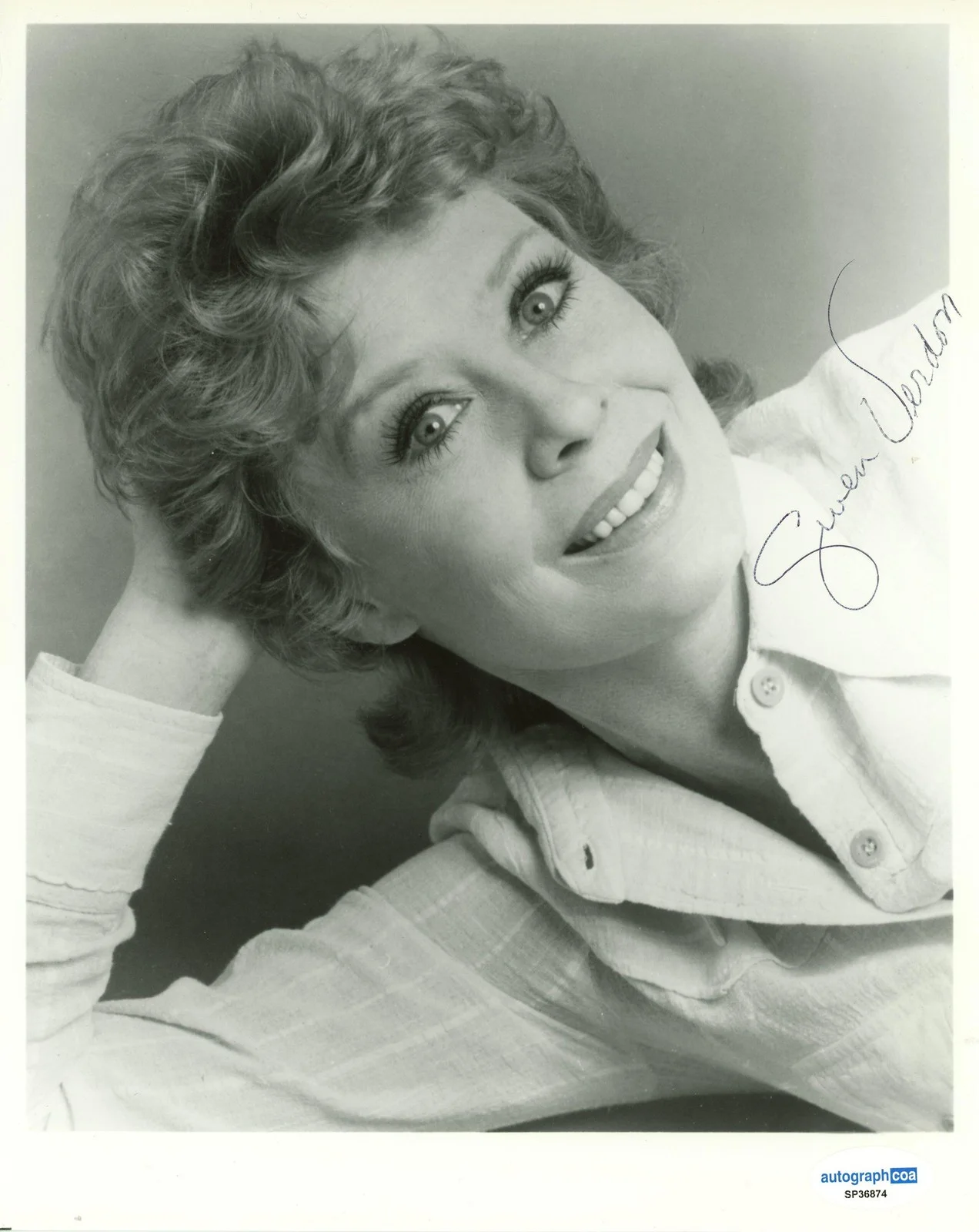 Gwen Verdon — Gwen Verdon "Sweet Charity" AUTOGRAPH Signed Autographed 8x10 Photo ACOA, изображение 2