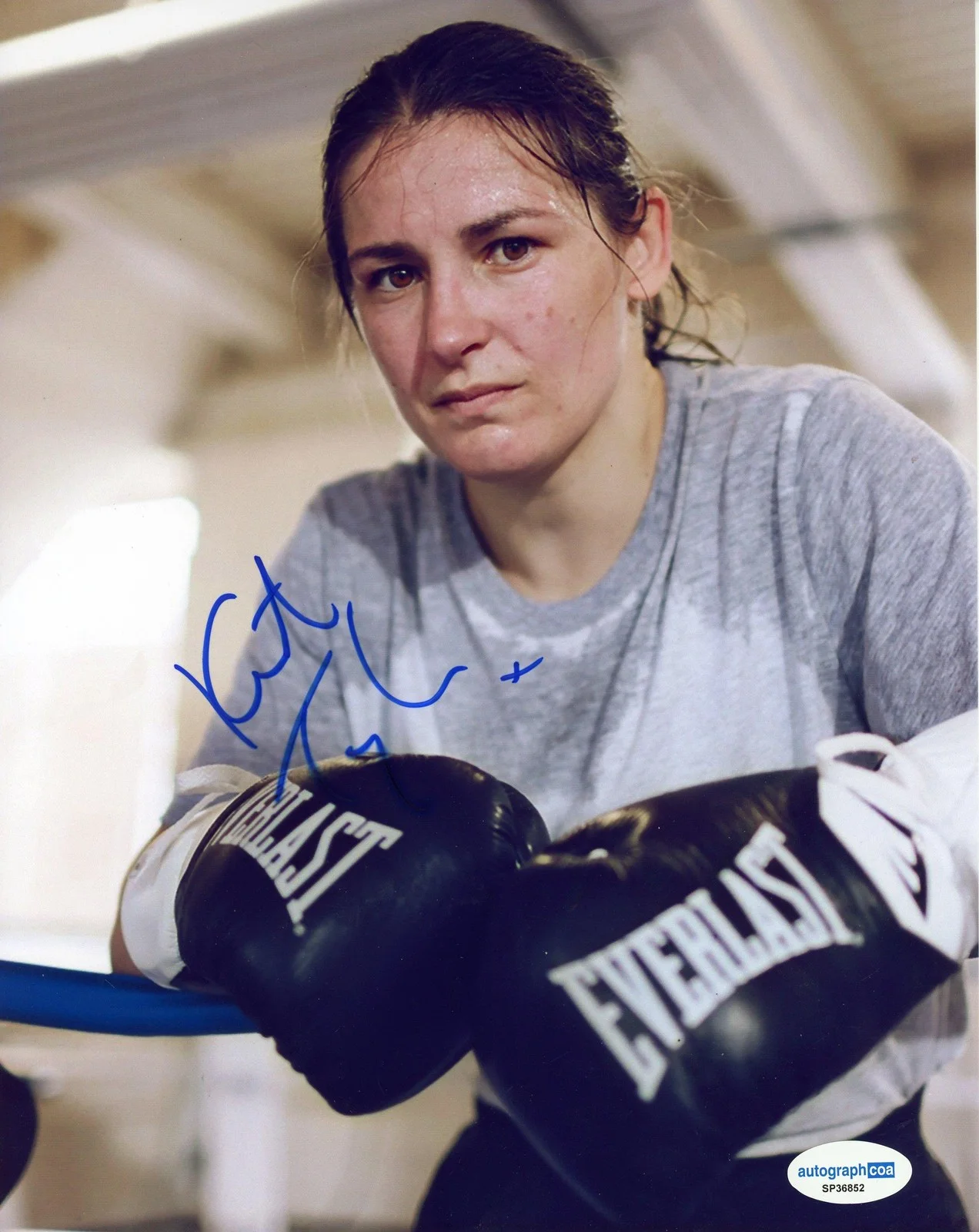 Katie Taylor — Katie Taylor "The Bray Bomber" AUTOGRAPH Signed Boxing Champ 8x10 Photo B ACOA, image 2