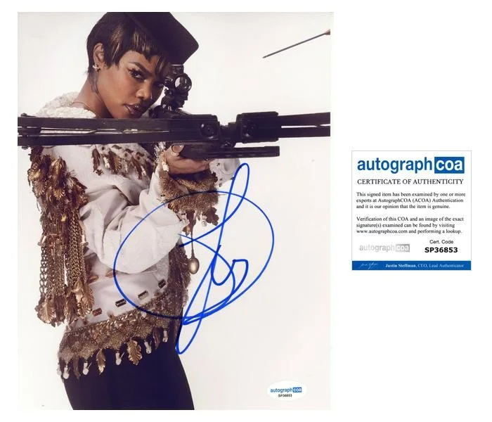 Teyana Taylor — Teyana Taylor "One Battle After Another" AUTOGRAPH Signed 8x10 Photo B ACOA