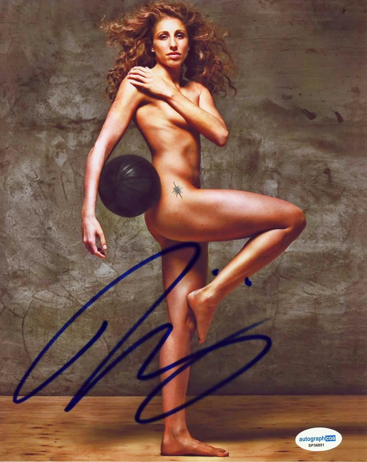 Diana Taurasi — Diana Taurasi AUTOGRAPH Signed ESPN Body UConn USA Mercury WNBA 8x10 Photo ACOA, изображение 2