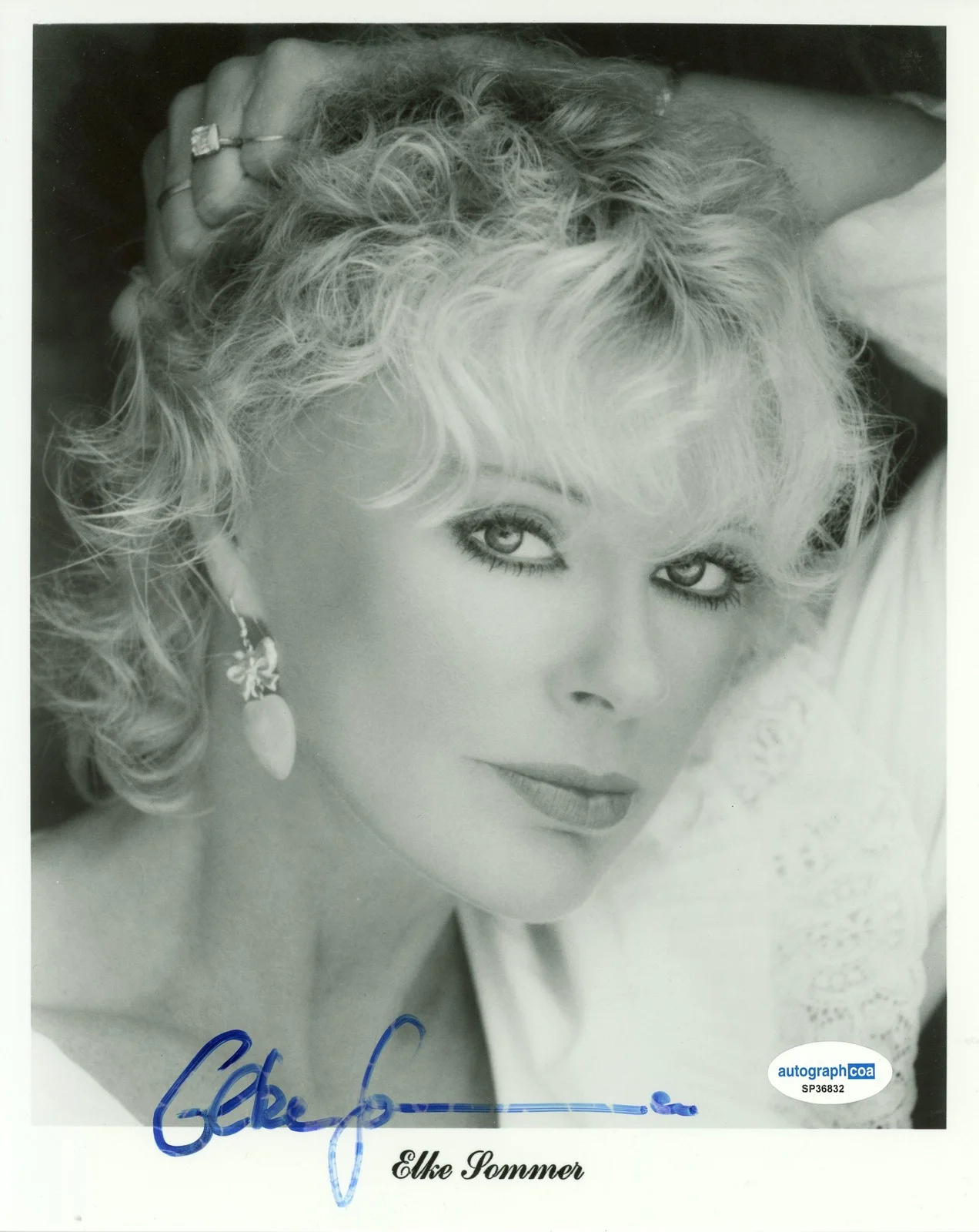 Elke Sommer — Elke Sommer "A Shot in the Dark" AUTOGRAPH Signed Autographed 8x10 Photo ACOA, изображение 2