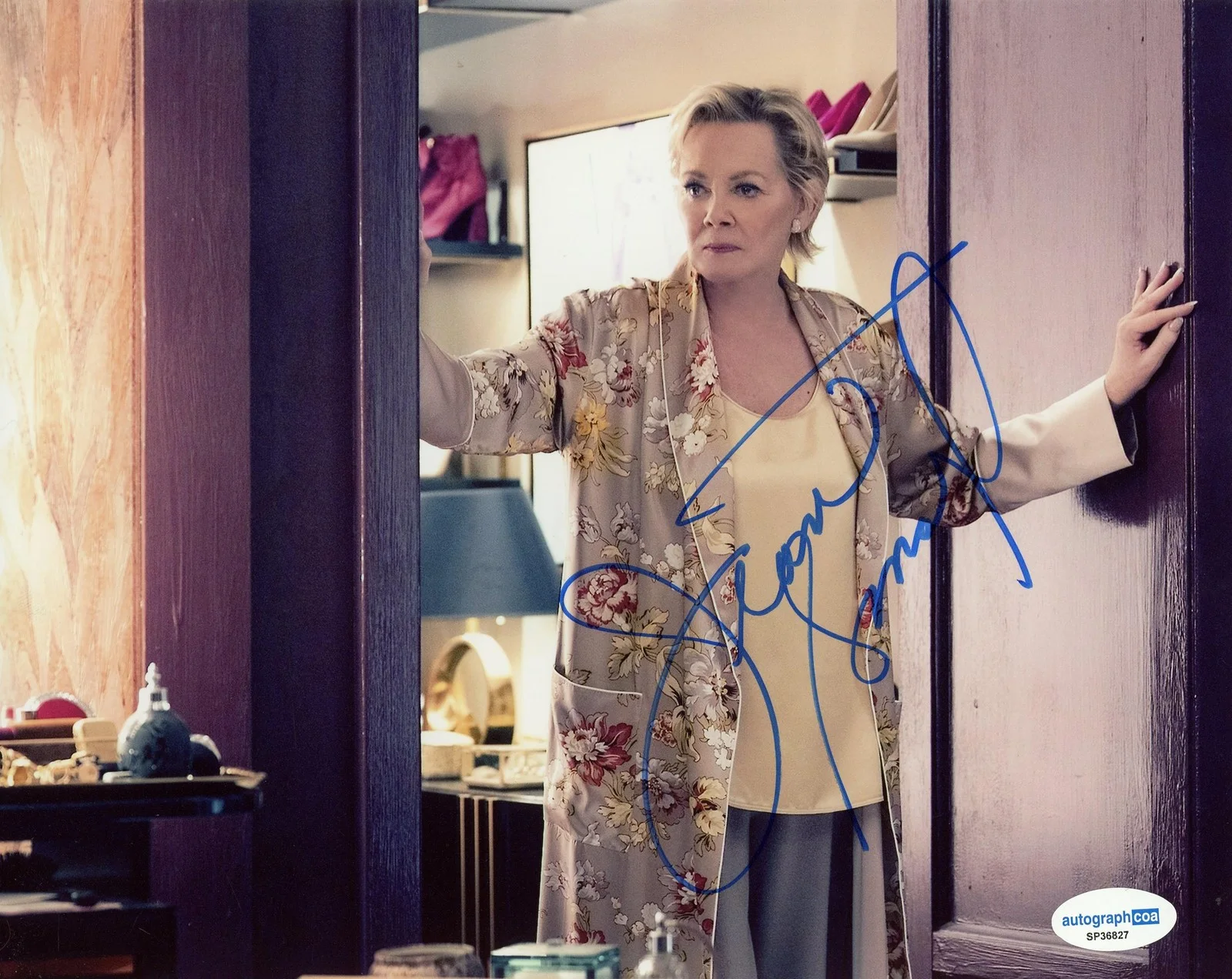 Jean Smart — Jean Smart "Hacks" AUTOGRAPH Signed 'Deborah Vance' 8x10 Photo C ACOA, image 2