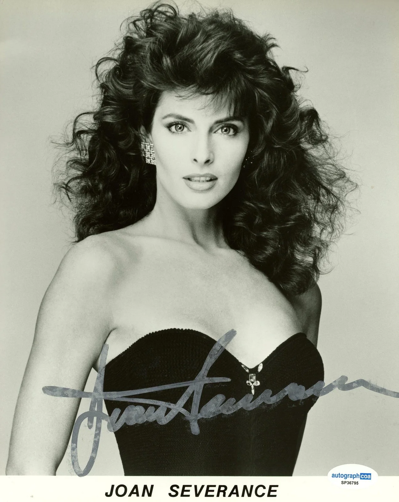 Joan Severance — Joan Severance "Black Scorpion" AUTOGRAPH Signed Autographed 8x10 Photo ACOA, изображение 2