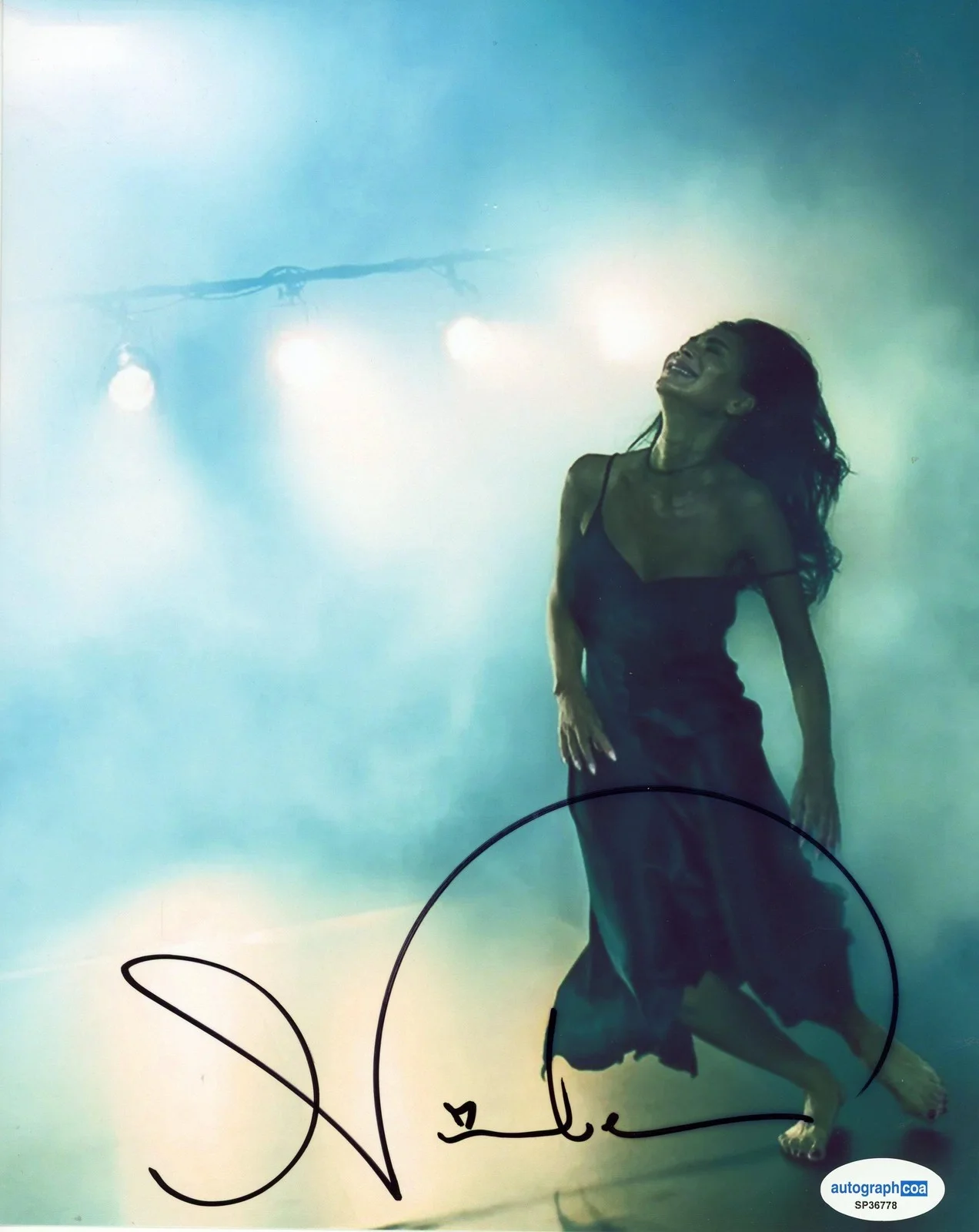 Nicole Scherzinger — Nicole Scherzinger "Sunset Blvd." AUTOGRAPH Signed 'Norma' 8x10 Photo B ACOA, изображение 2