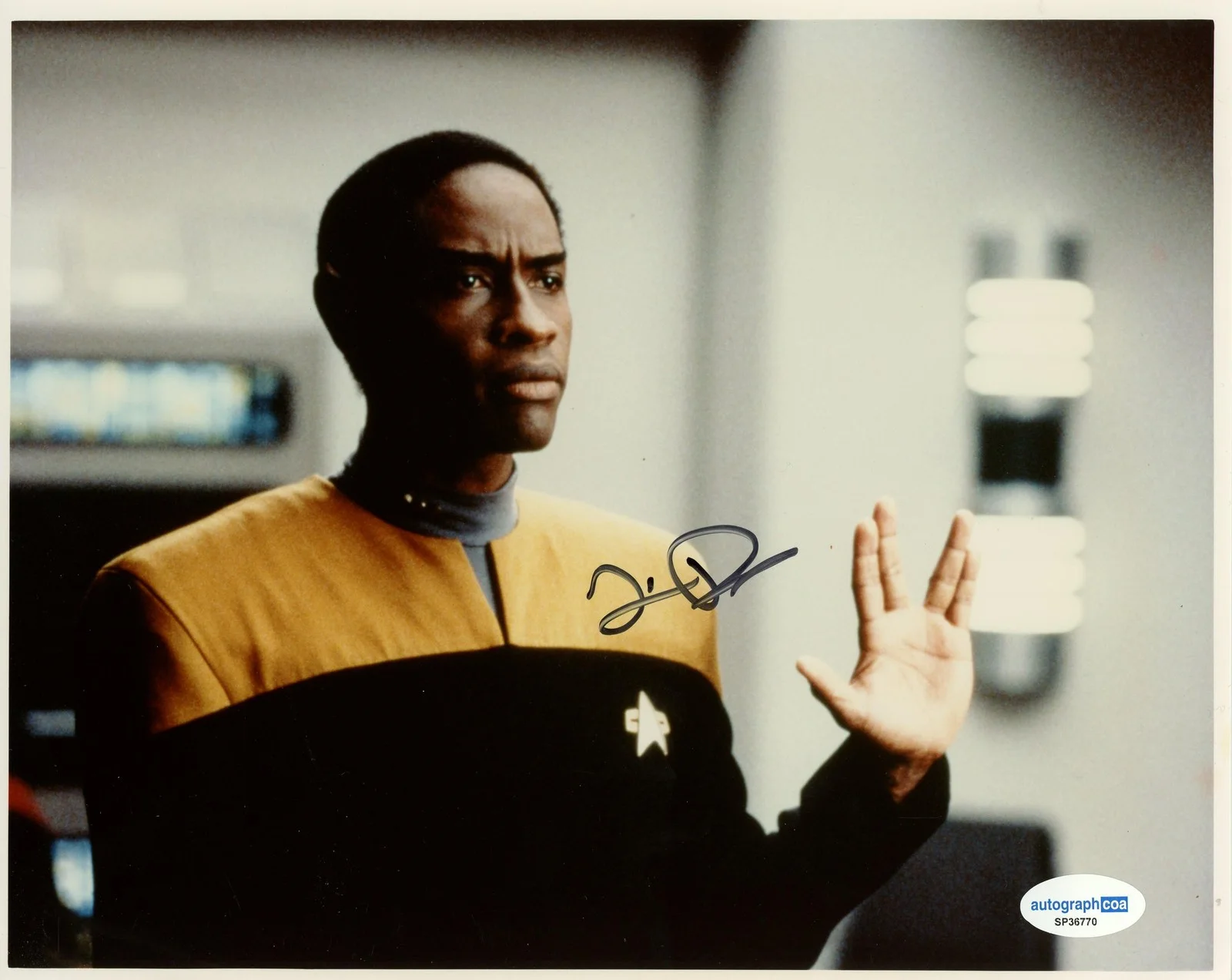 Tim Russ — Tim Russ "Star Trek: Voyager" AUTOGRAPH Signed 'Officer Tuvok' 8x10 Photo B ACOA, изображение 2