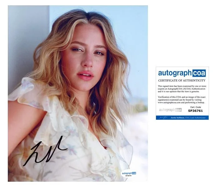 Lili Reinhart — Lili Reinhart "Riverdale" AUTOGRAPH Signed Autographed 8x10 Photo B ACOA