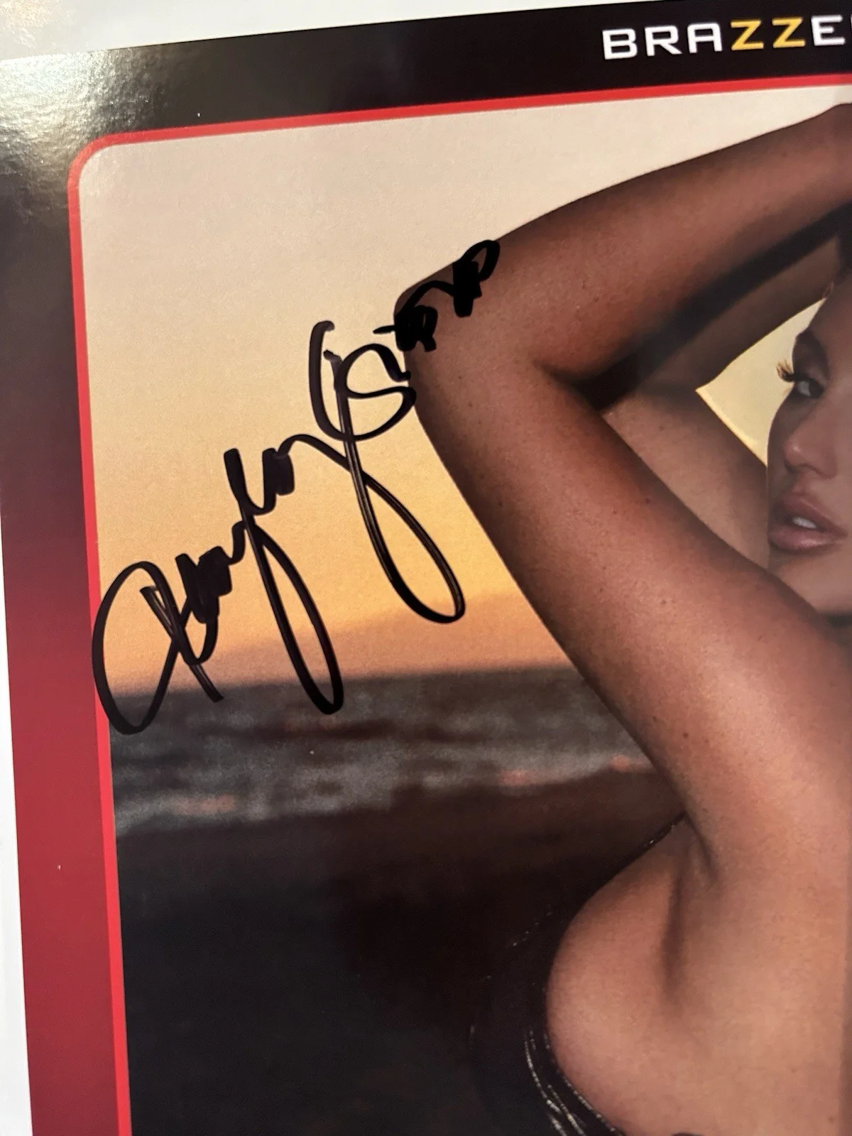 Kayley Gunner — Kayley Gunner Adult Star Brazzers Signed 8x10 Photo Card AVN Proof Pic, изображение 3