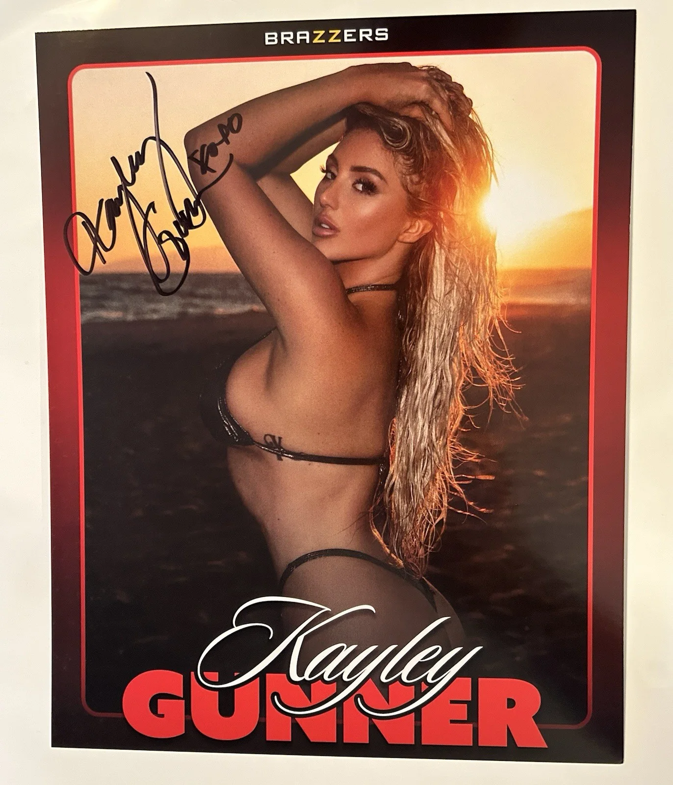 Kayley Gunner — Kayley Gunner Adult Star Brazzers Signed 8x10 Photo Card AVN Proof Pic