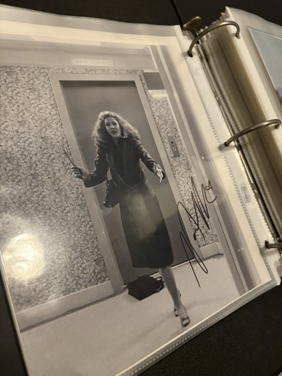 Nancy Allen Signed 8x10 B&W Photo - Elevator Still, image 2