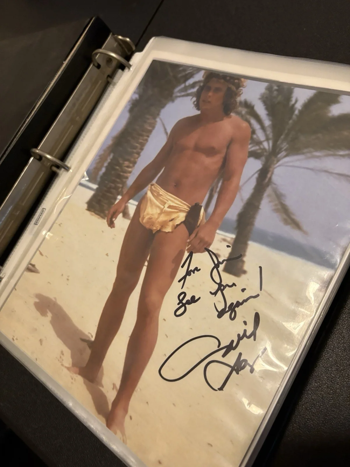 David Yost Signed 8x10 Color Photo - Physique Still, image 2
