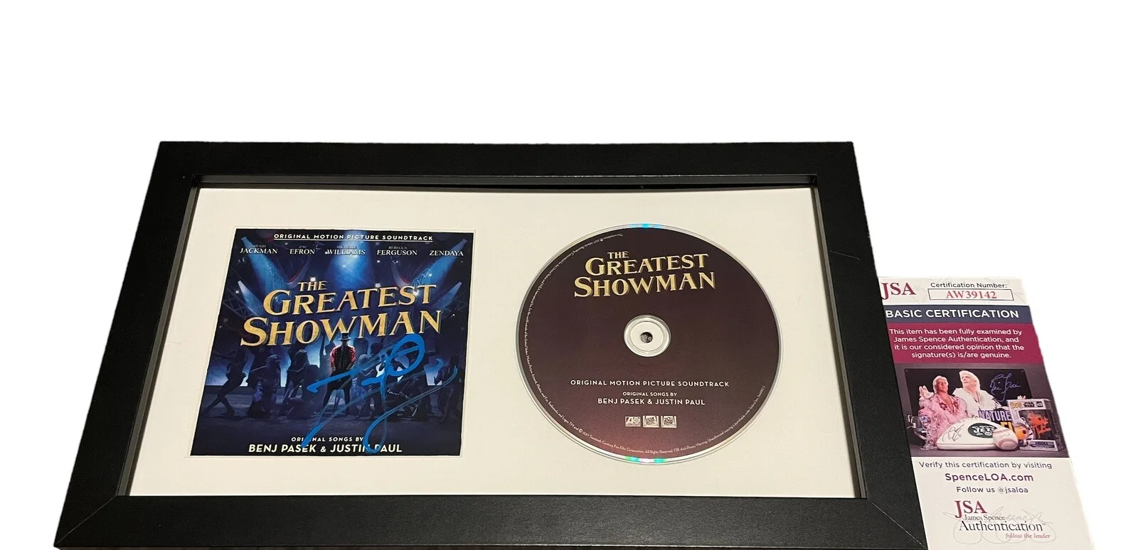 Zac Efron — ZAC EFRON SIGNED AUTOGRAPH THE GREATEST SHOWMAN SOUNDTRACK FRAMED CD A JSA COA