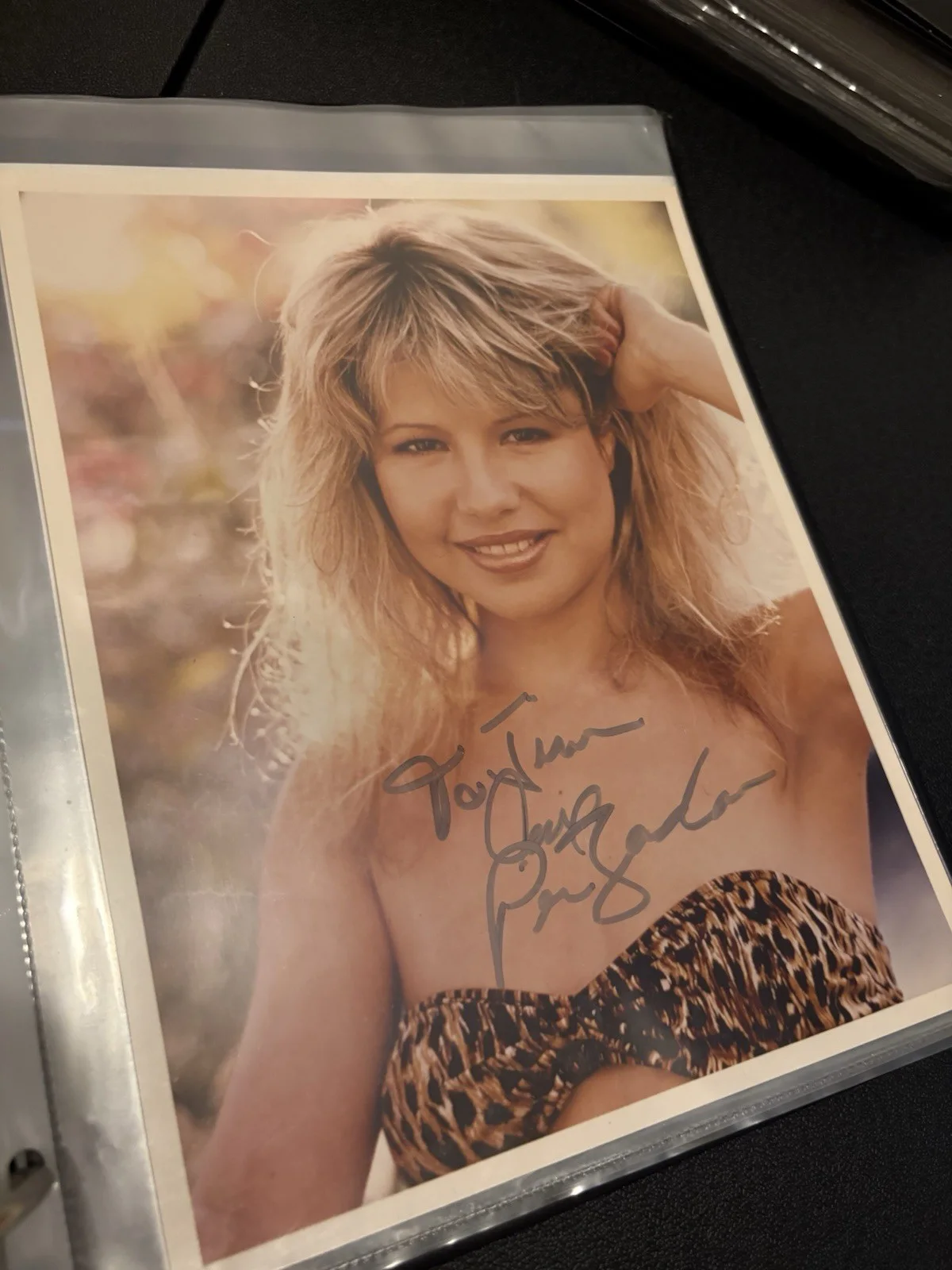 Pia Zadora Signed 8x10 Color Photo - Leopard Bikini, изображение 2