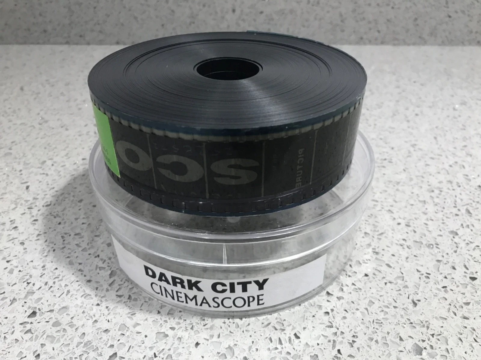 35mm Movie Trailer Film Cell Cinema Reel - DARK CITY (1998) - Kiefer Sutherland, изображение 2