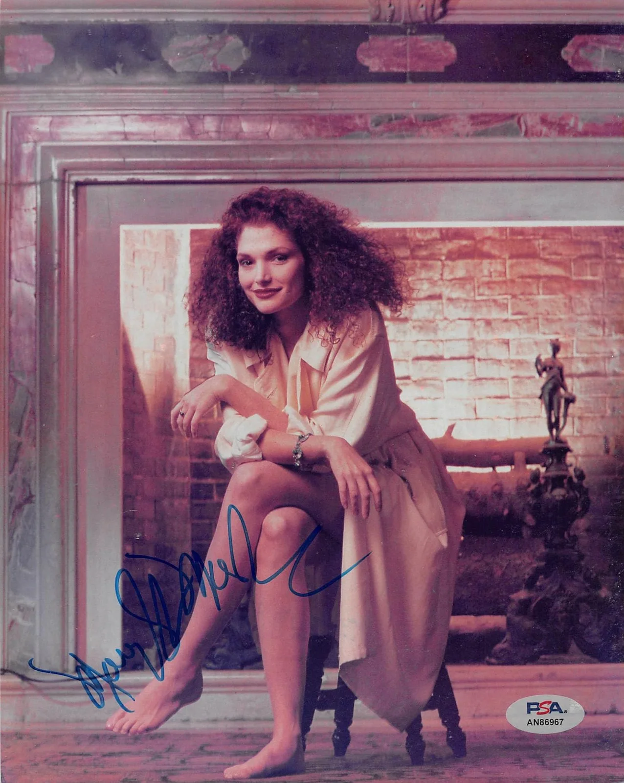 Mary Elizabeth Mastrantonio — Mary Elizabeth Mastrantonio Robin Hood Signed 8x10 Photo PSA/DNA #AN86967, изображение 3