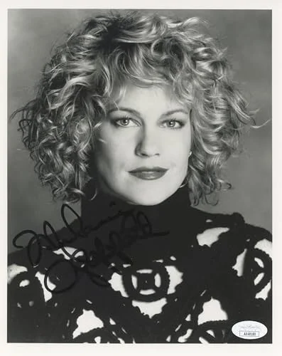 Melanie Griffith — Melanie Griffith Working Girl Authentic Signed 8x10 Photo JSA #AX48180, image 2