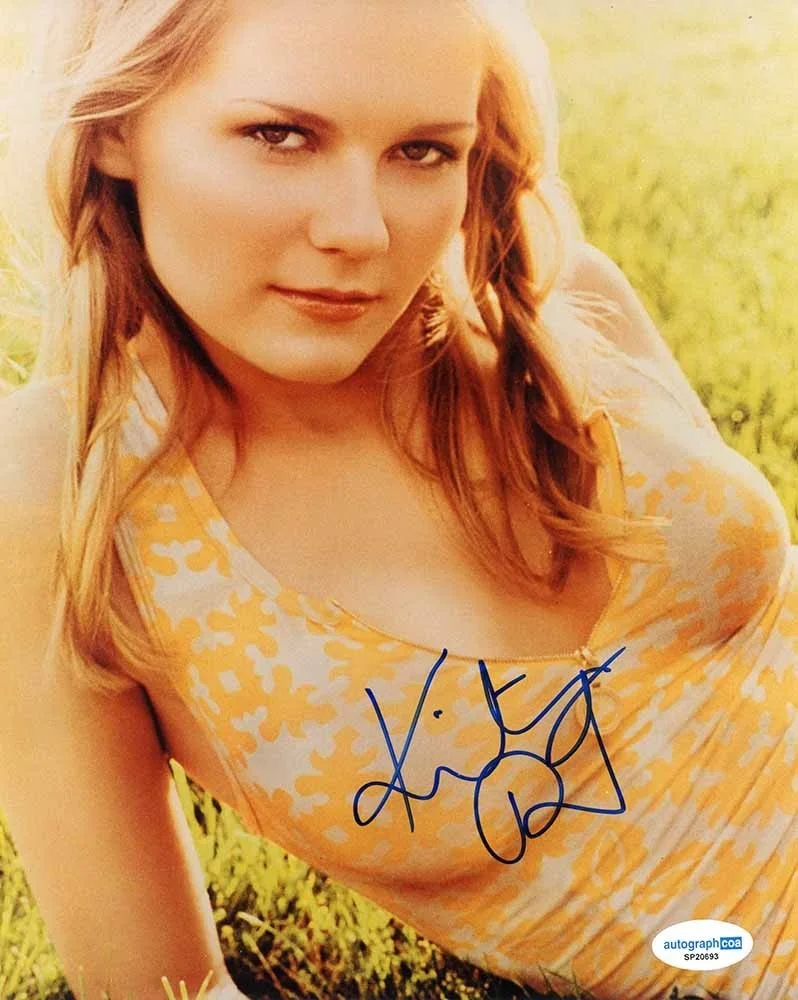 A star — Kirsten Dunst Stunning Pose 8X10 Photo Hand Signed Autographed ACOA COA