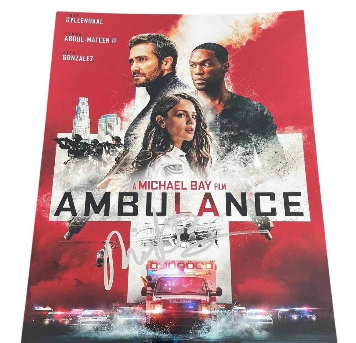 Michael Bay — MICHAEL BAY SIGNED AUTOGRAPH 12x18 AMBULANCE PHOTO POSTER w/ PROOF JSA CERT COA, изображение 3