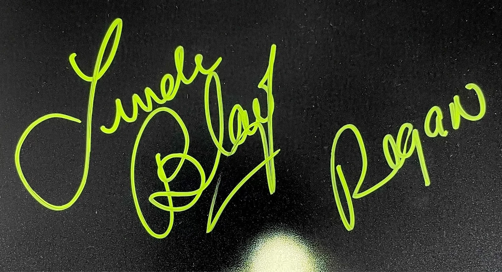 Linda Blair — Linda Blair Signed The Exorcist 11x17 Movie Poster Authentic Autograph JSA COA, изображение 2