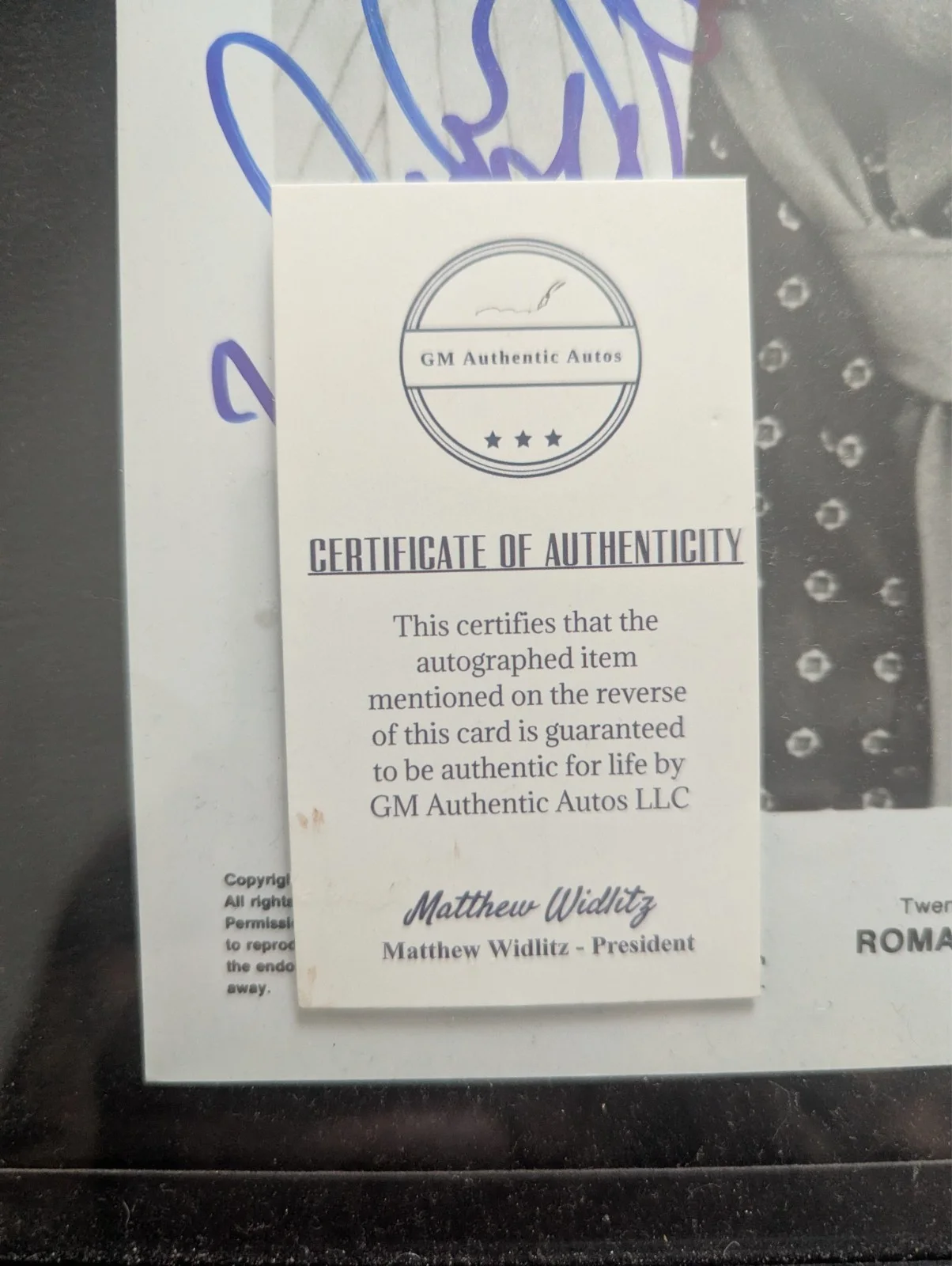 Danny Devito — Danny DeVito Signed 8x10 Photo – Romancing the Stone – Authenticated COA, image 5