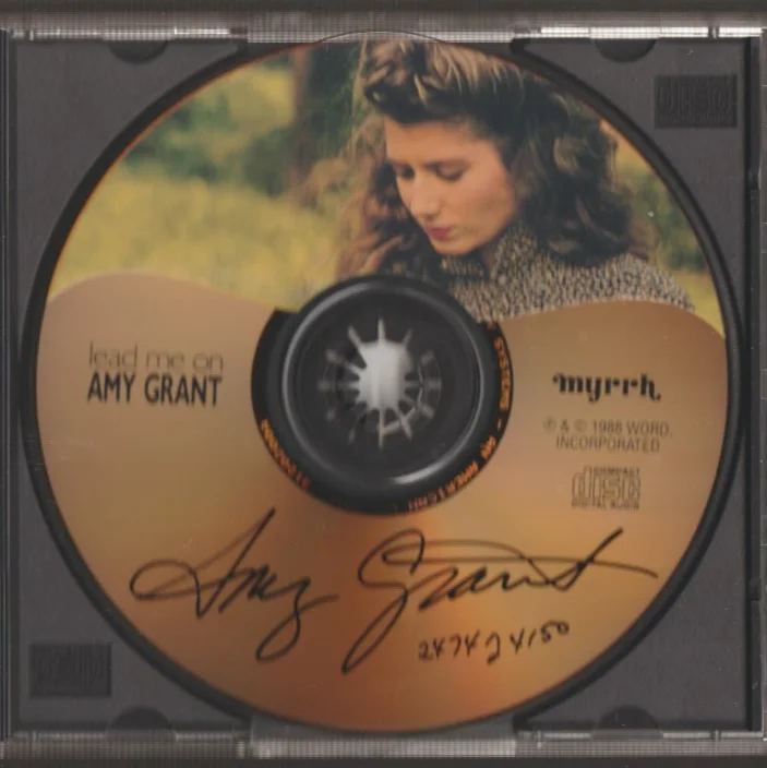 AMY GRANT- Lead Me On Promotional Gold Picture CD SIGNED #2474 of 4150 Autograph, изображение 3