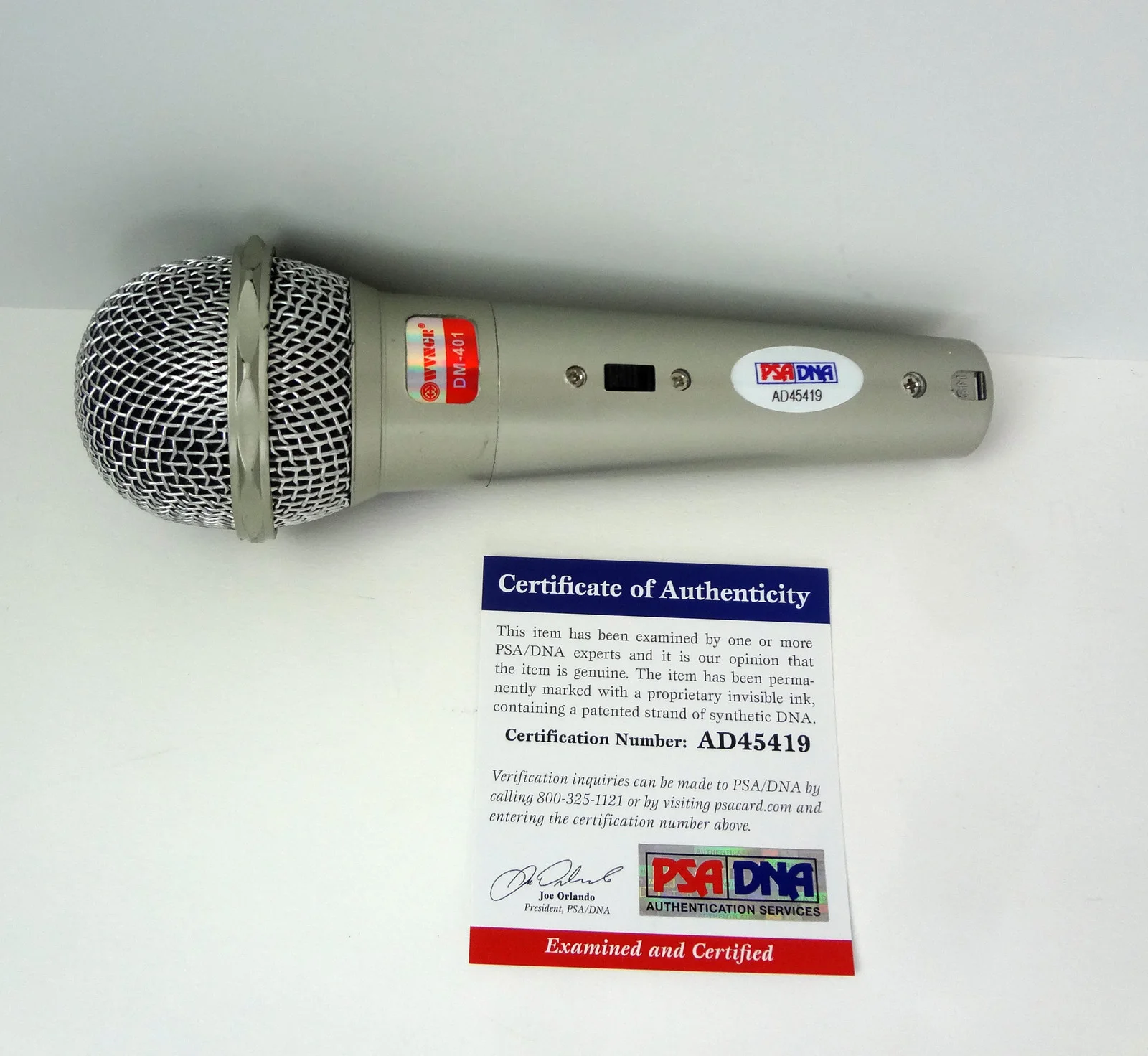 Sixto Rodriguez — Sixto Rodriguez Finding Sugarman Signed Autograph Microphone PSA/DNA COA, image 2