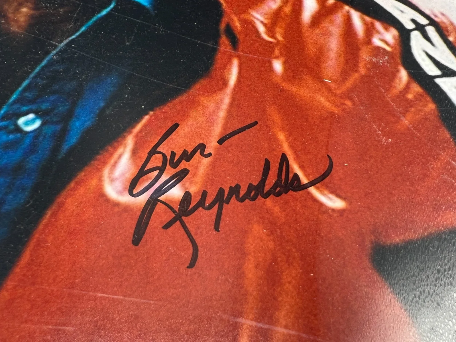 Burt Reynolds — Burt Reynolds Signed Autograph Smokey and the Bandit 16x20 Photo Beckett Witness, изображение 2