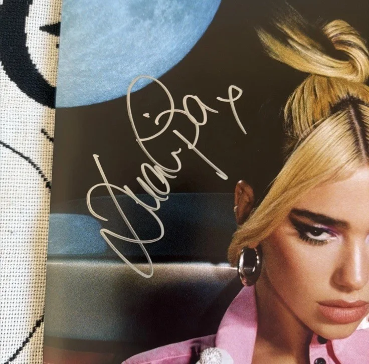 SIGNED Dua Lipa 2022 Future Nostalgia Tour House Party VIP Package MINT, изображение 2