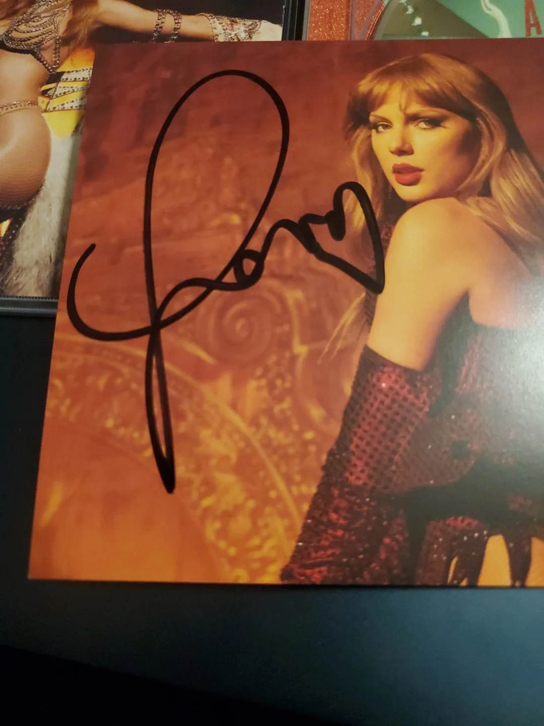 Taylor Swift Signed TLOAS DOUBLE HEART Photo 3, image 2