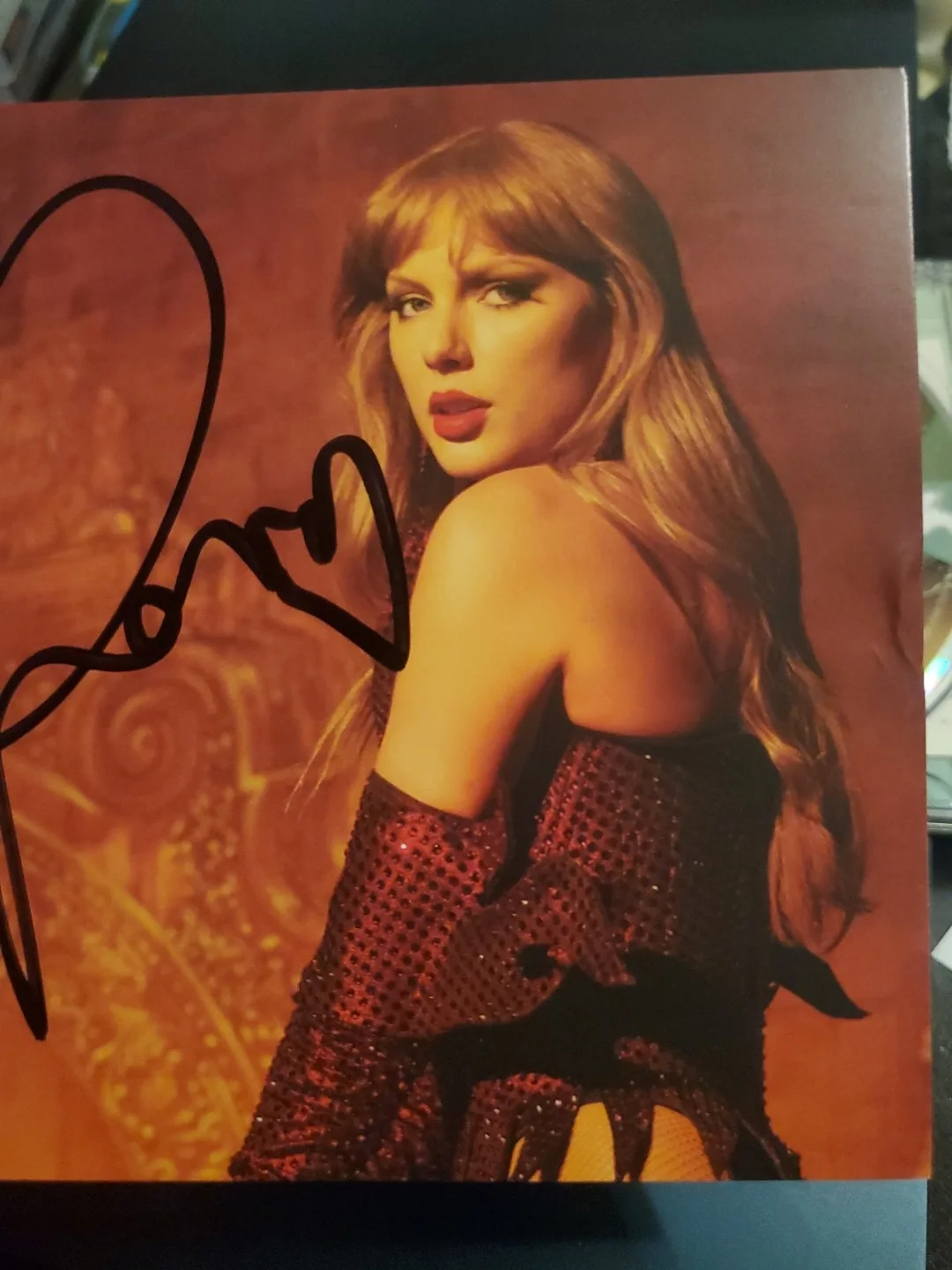 Taylor Swift Signed TLOAS DOUBLE HEART Photo 3, image 5