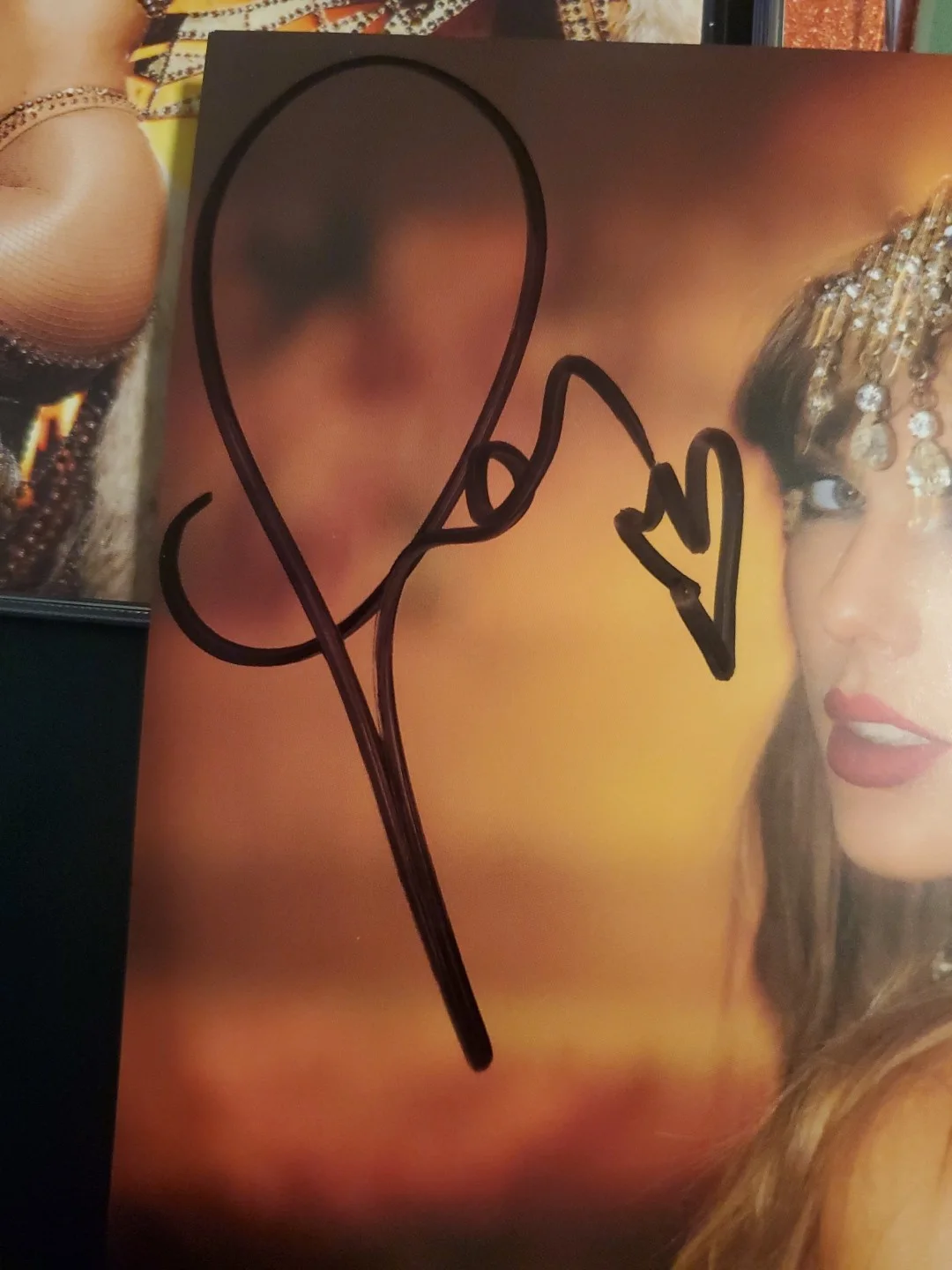 Taylor Swift The Life Of A Showgirl signed cd photo #1 DOUBLE HEART, изображение 3