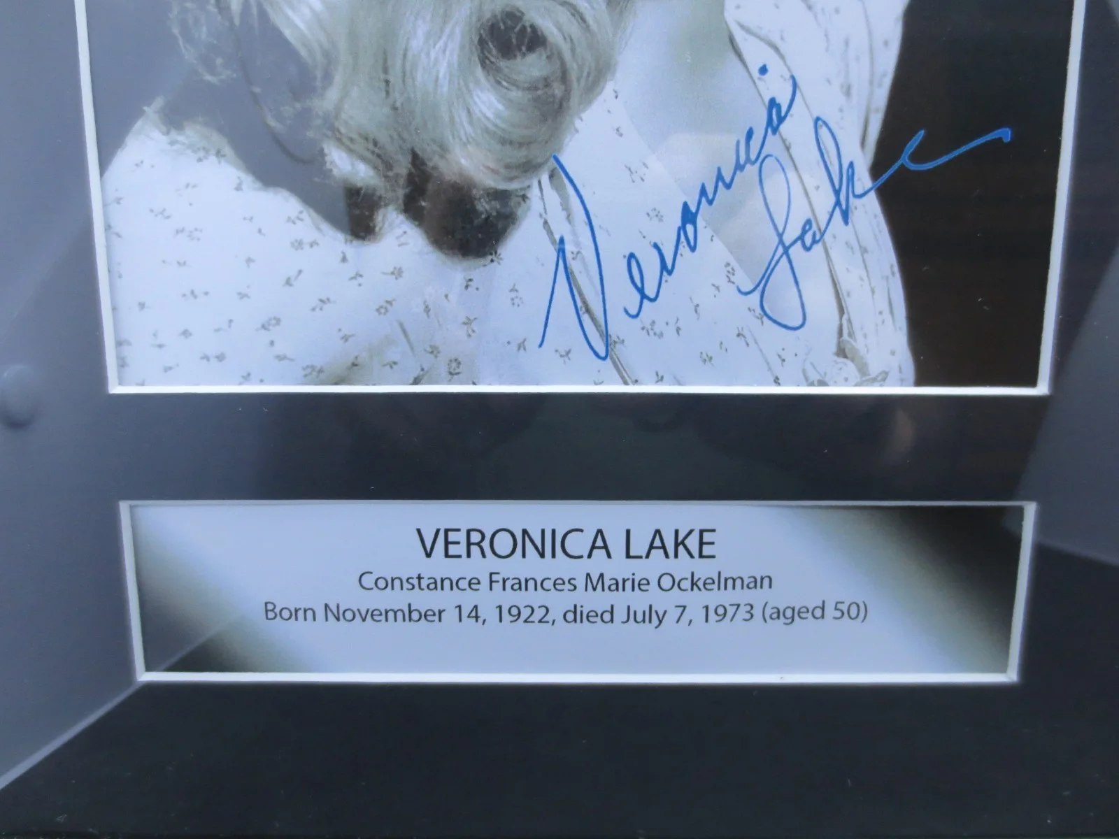 Veronica Lake — Rare Veronica Lake - 1940's Signed Framed Picture & Autobiography 1st Edition HC, image 3