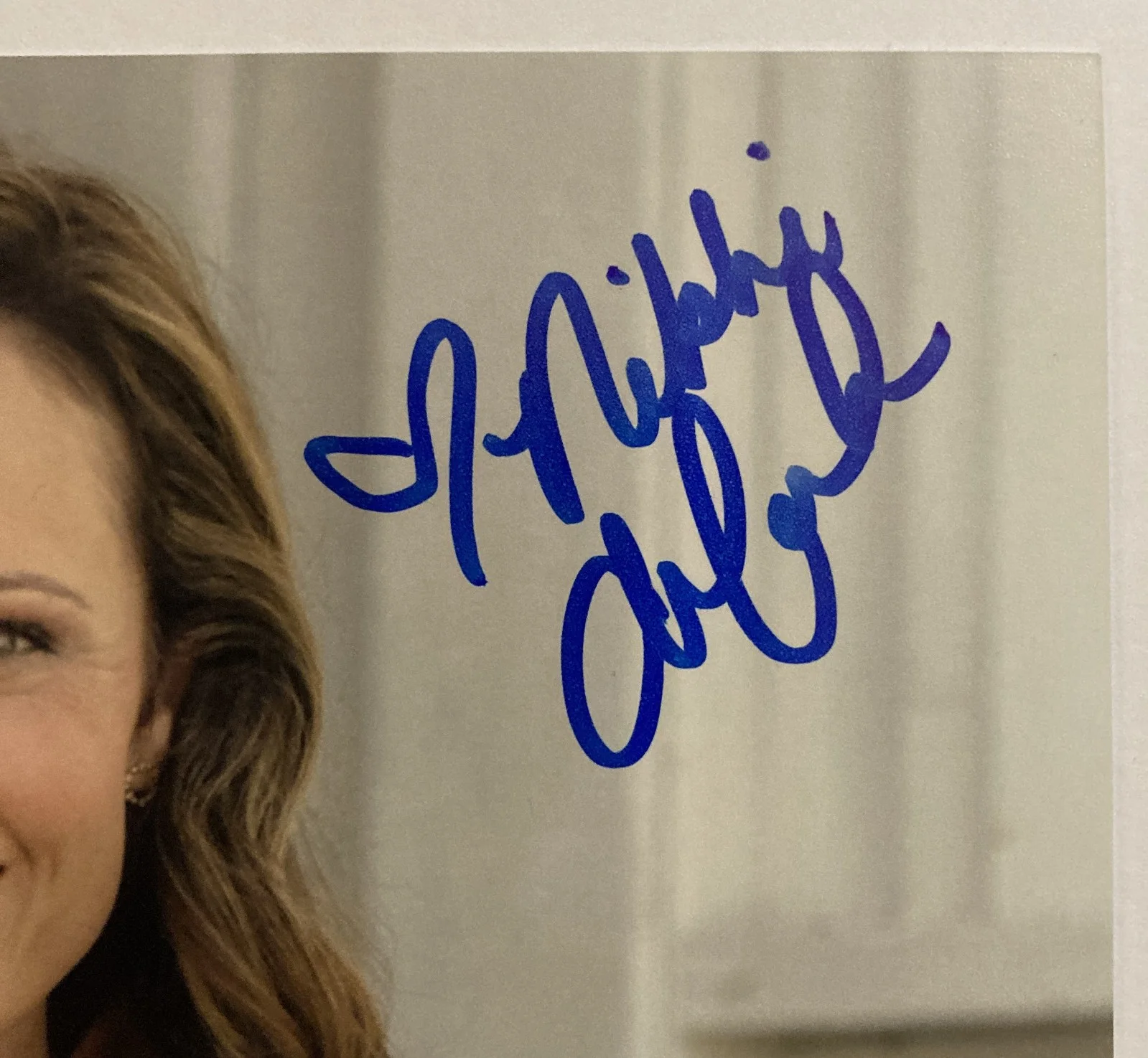 Nikki DeLoach — Nikki DeLoach Signed 8x10 Photo - Hallmark Channel - Beckett COA Autograph, изображение 2